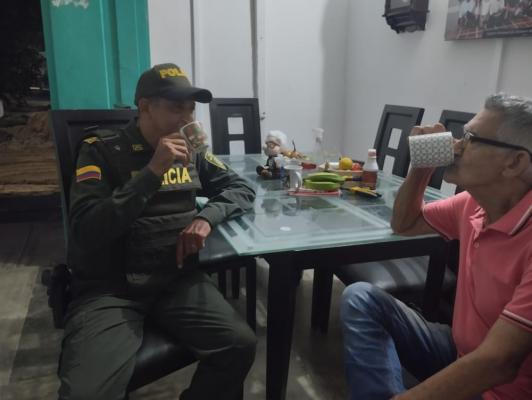 Reunión con líder comunitario