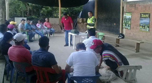 Con charlas-la Policía Nacional-continúa-promoviendo-la-seguridad vial-en-el-Meta 