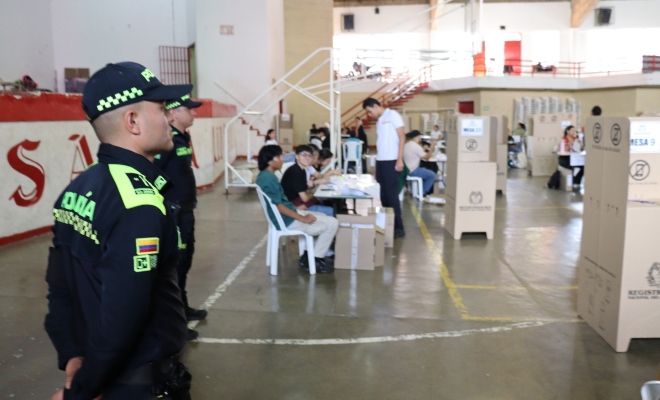 Servicio de polic&iacute;a en puestos de votaci&oacute;n