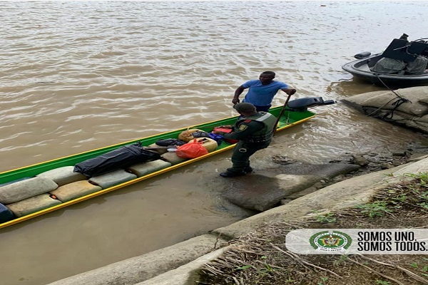 Sin-documentación-que-certificara-su-legalidad,-fueron-incautados-315-galones-de-combustible-en-Quibdó