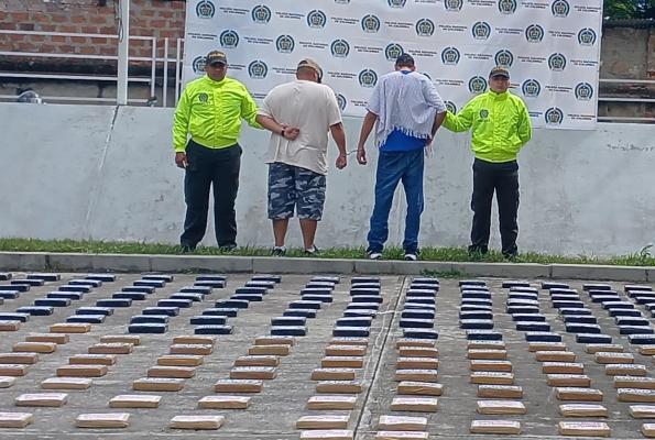 Sorprendidos transportando 302 kilos de cocaína 
