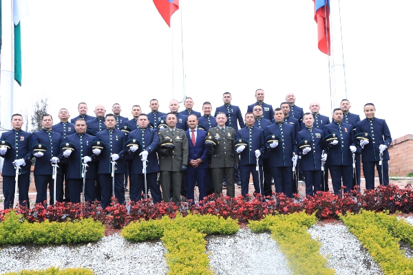 71 años de formar policías integrales al servicio de los colombianos