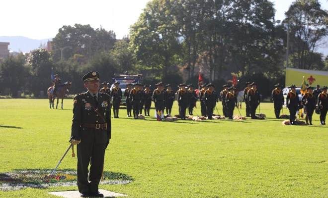 Brigadier General José Roa tomando el mando