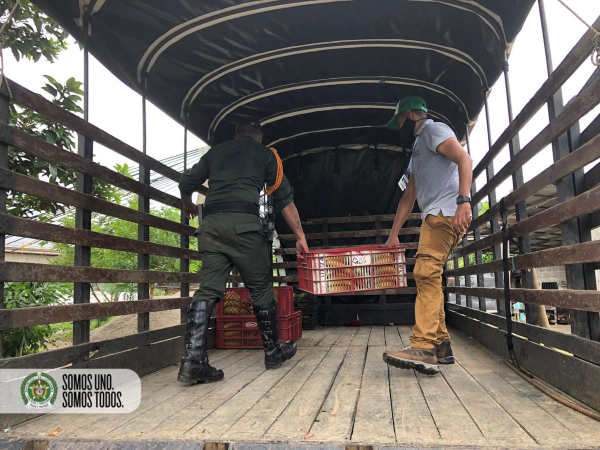  Los Carabineros apoyan el campo colombiano