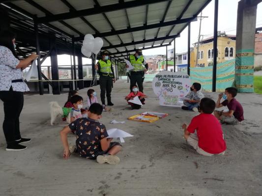 Uniformados_en_Barbosa_adelanta_la_campaña_“abre_tus_ojos_ no_al_reclutamiento_infantil”_1