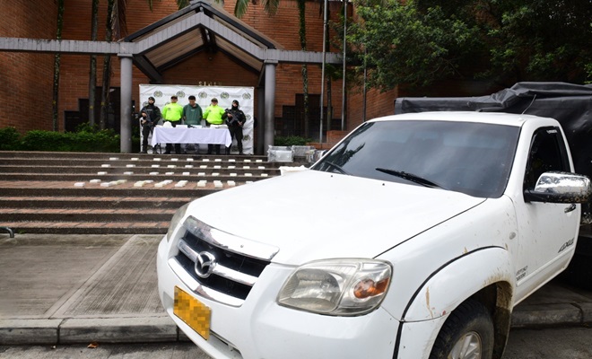 vehículo, alcaloide incautado, hombre capturado