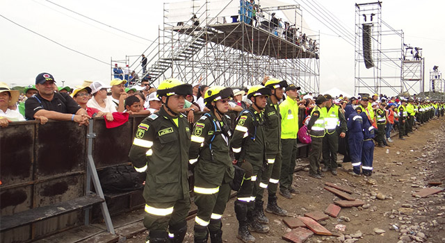 La Policía Nacional-garantizó-la visita apostólica-Su Santidad-Papa Francisco-a-Villavicencio