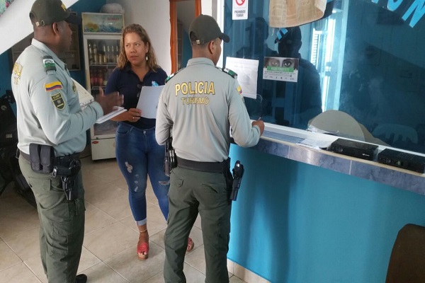 Verificación del Registro Nacional de Turismo en diferentes hoteles de la isla