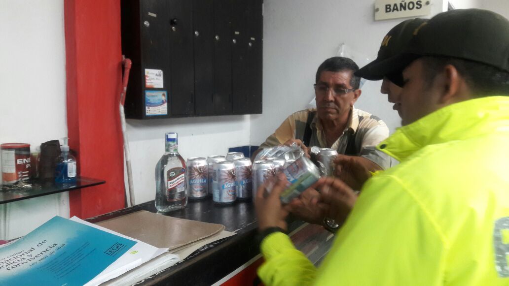 Incautadas 253 botellas de licor adulterado y de contrabando avaluadas en 8 millones de pesos