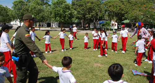 310315-actividad-ninos-ninas-tolima-espinal-policia