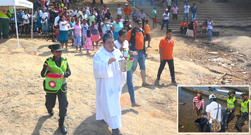 vaupes-medio ambiente-agua-indigenas-bendicion-agua-policia