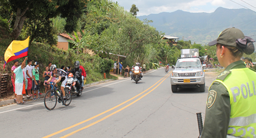 POLICIA NACIONAL-vuelta colombia 2015-caldas