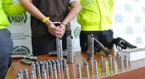 061114-ARMAS-ALLANAMIENTO-PEREIRA-DESARTICULADA-CASA