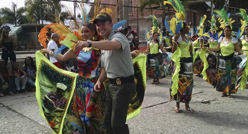 240915-vinculo-policia- nacional-fiestas-choco