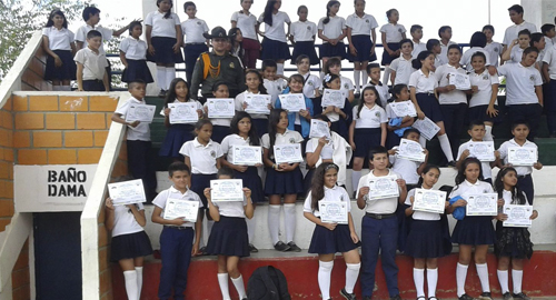 280815-actividad-grado-niños-dare