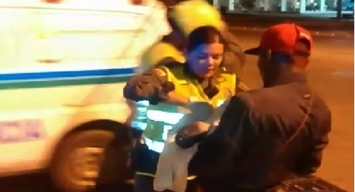 061114-cartagena-nace-bebe-via publica