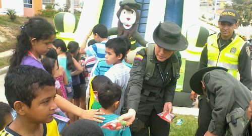 120715-actividad-comunitaria-neiva-animales-comunidad