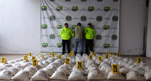 060415-narco-coca-meta-tractor