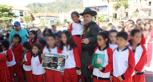 campaña-no al maltrato-animal-policia-yo protejo